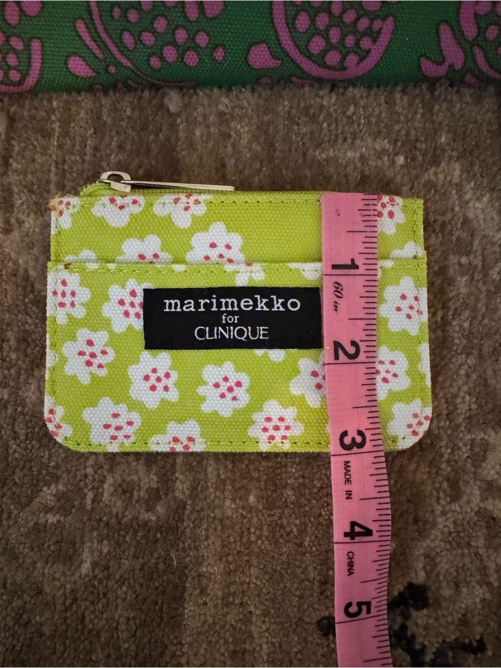 Clinique x Marimekko Green Floral Cosmetic Bag and Card Holder - Picture 10 of 13